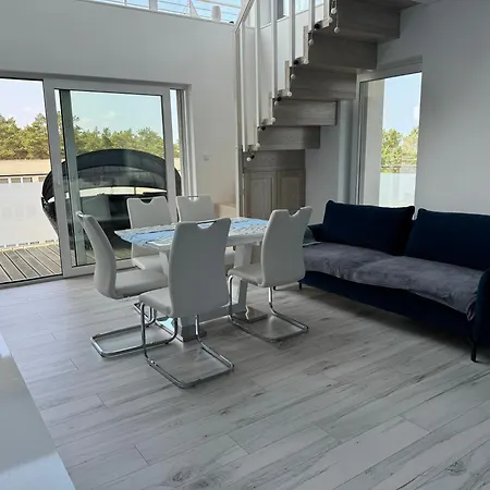 Apartament Rowy *